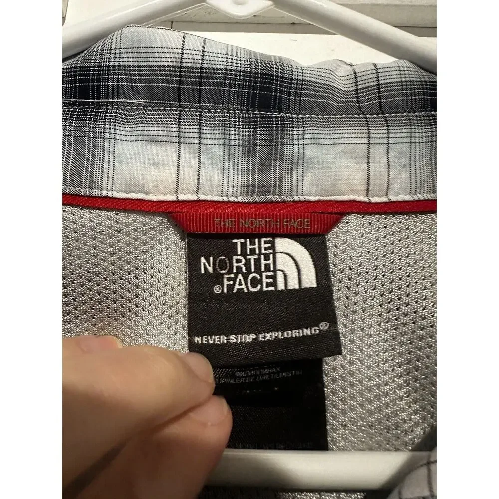 The North Face Men's Size L Short Sleeve Button Up Zip Pocket Shirt White Plaid